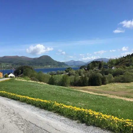 Chalet Tiny House Near The Atlantic Road Lyngstad