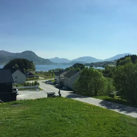 Tiny House Near The Atlantic Road Lyngstad